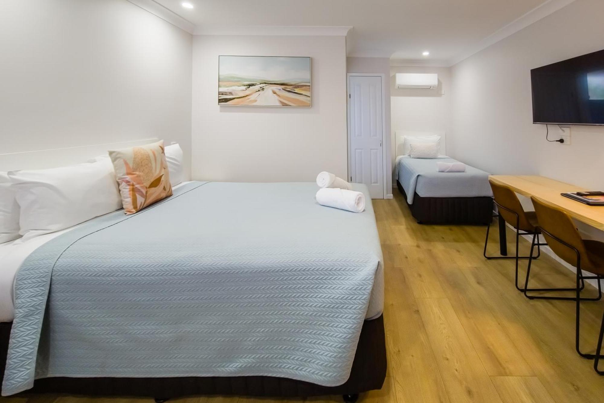 Roydons Motor Inn Tamworth Room photo