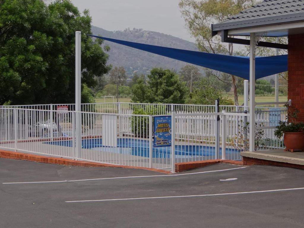 Roydons Motor Inn Tamworth Exterior photo